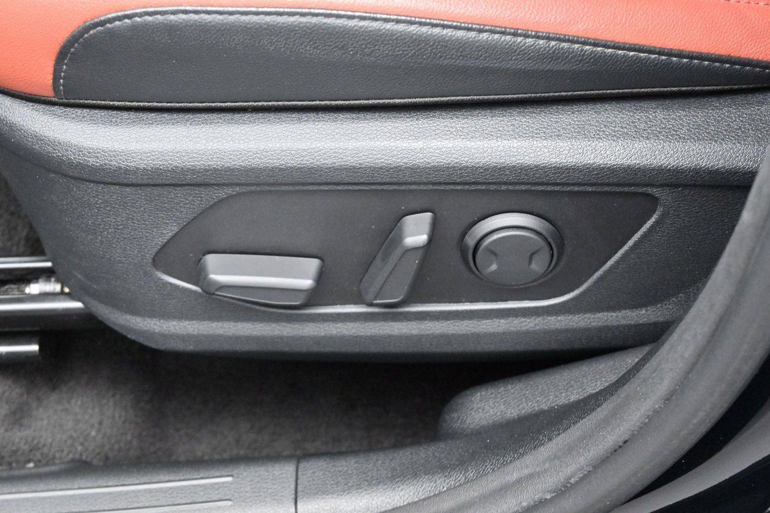 Used 2024 Kia Sportage SX FWD image 14