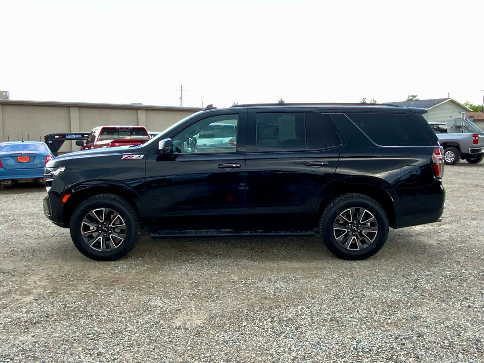 Used 2023 Chevrolet Tahoe Z71 w/ Off-Road Capability Package image 2