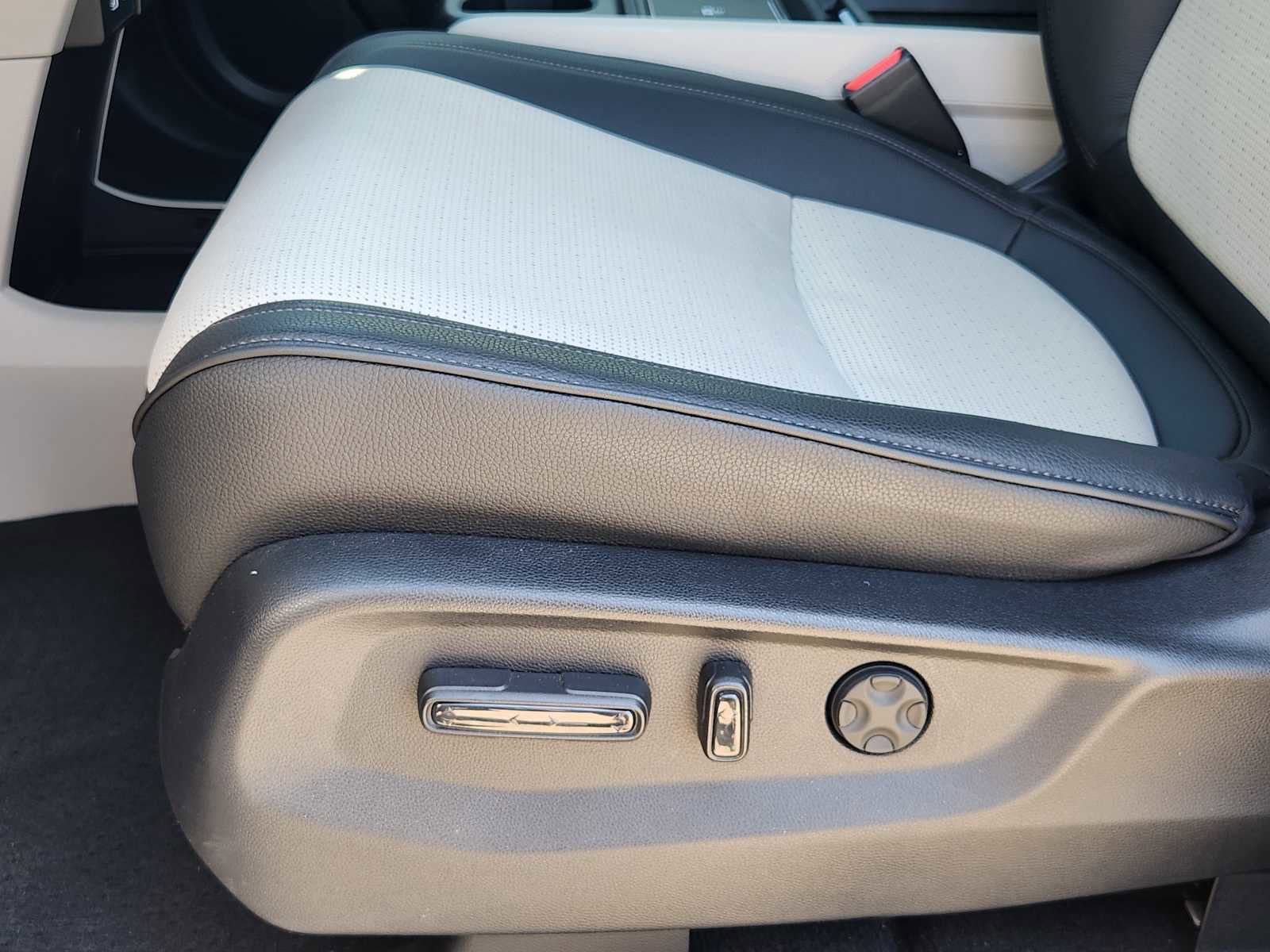 Used 2026 Honda Odyssey Elite image 24