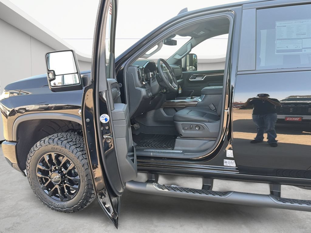 New 2026 Chevrolet Silverado 3500 LT w/ Trail Boss Package AWD/4WD image 37