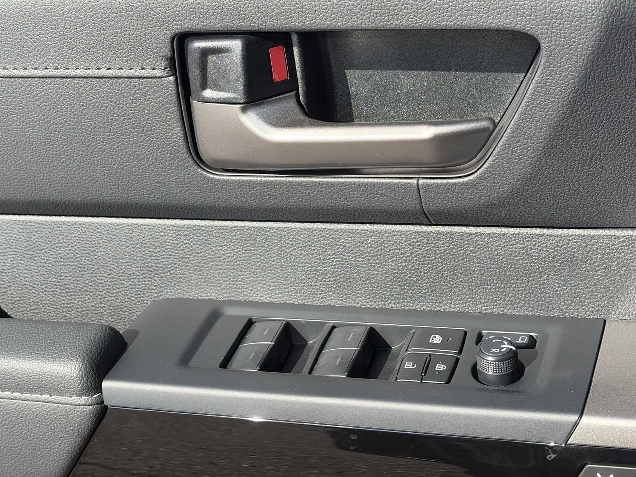 New 2026 Toyota Tundra Limited AWD/4WD image 16