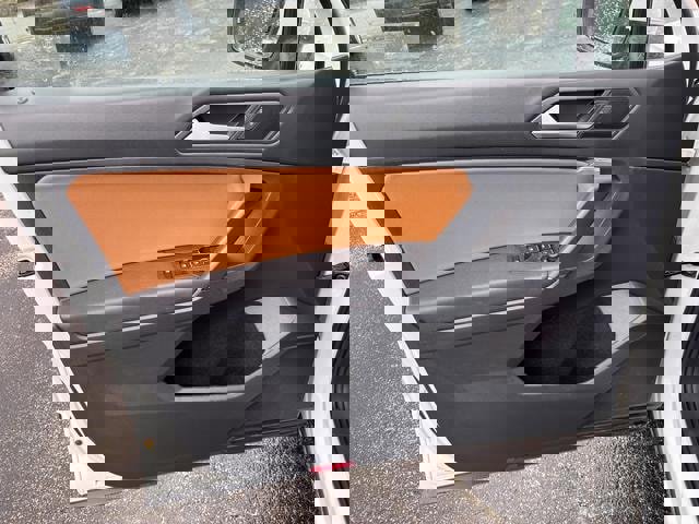 Used 2019 Volkswagen Tiguan SE image 10