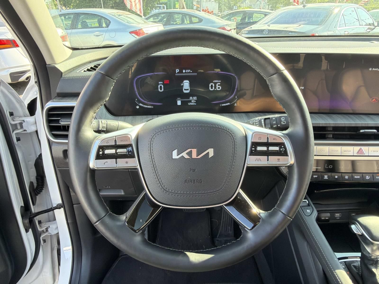 Used 2024 Kia Telluride EX AWD/4WD image 18