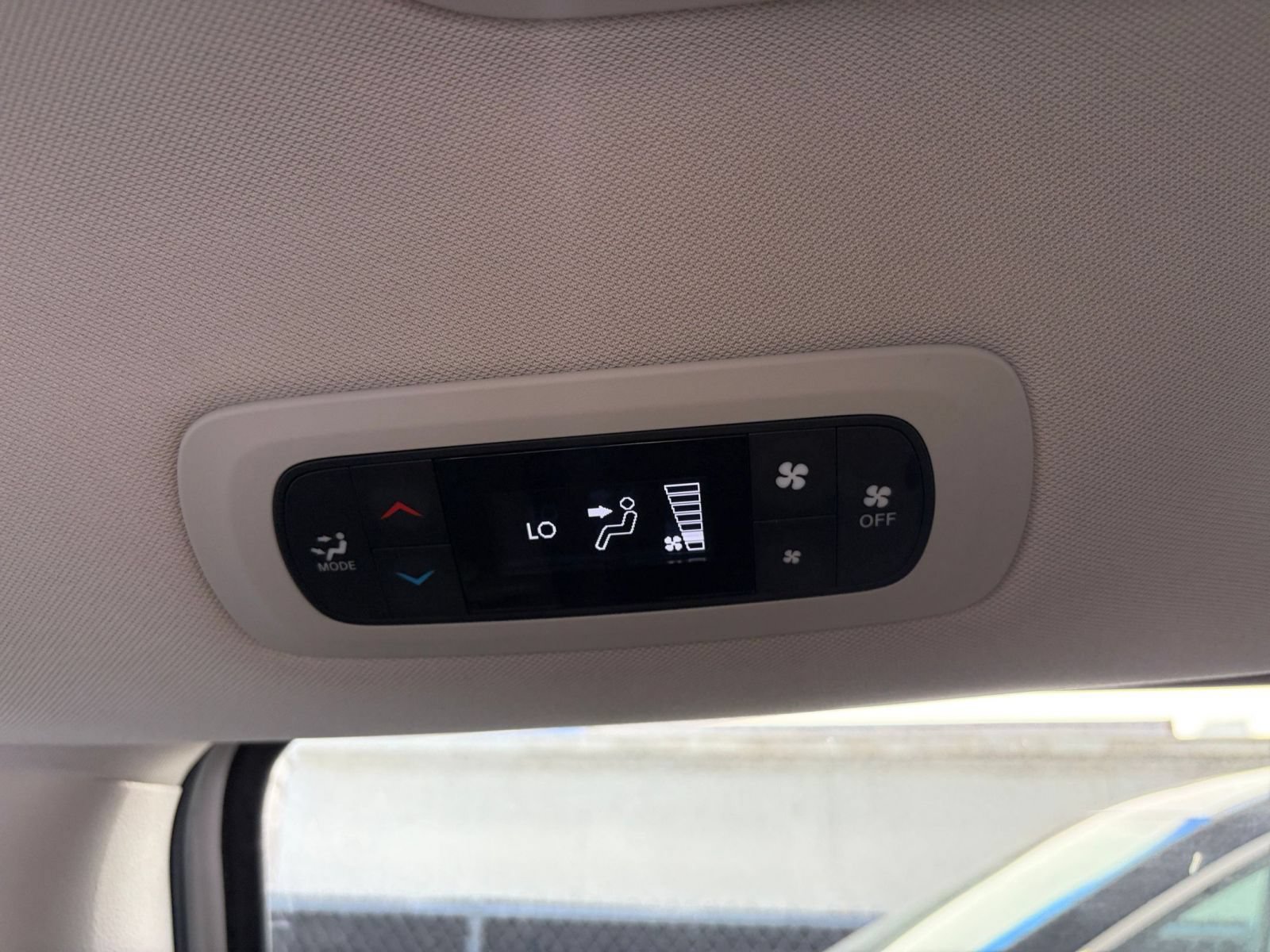 Used 2024 Chrysler Voyager LX FWD image 24