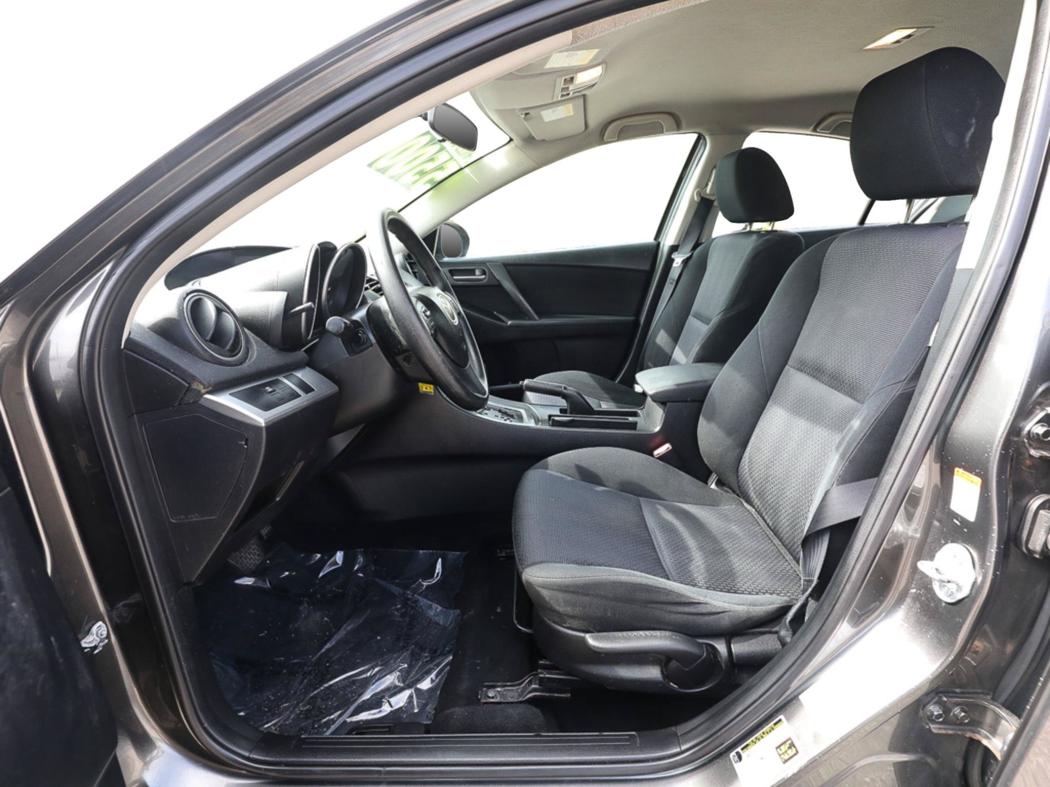 Used 2010 MAZDA MAZDA3 i Touring FWD image 11