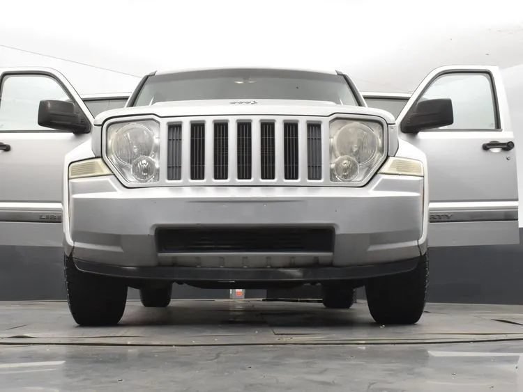 Used 2011 Jeep Liberty Sport w/ Popular Equipment Group AWD/4WD image 11