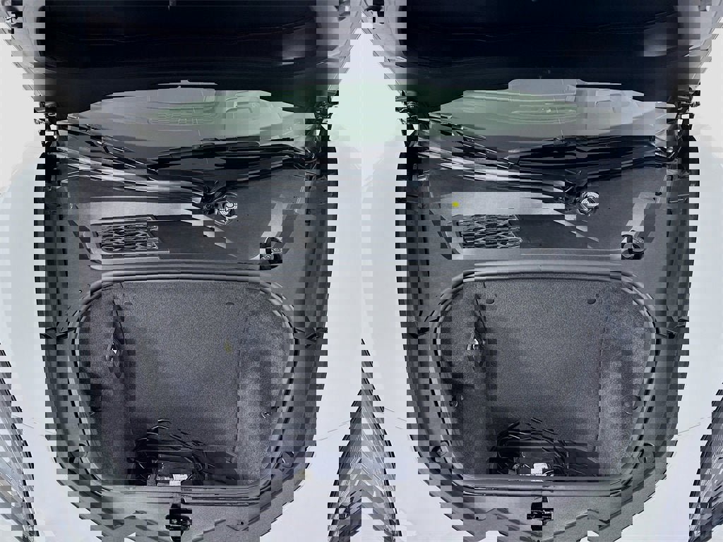 Used 2023 Chevrolet Corvette w/ Z51 Performance Package image 22