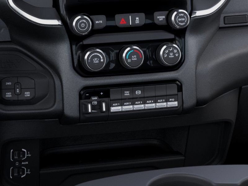 New 2025 RAM 3500 Big Horn AWD/4WD image 25