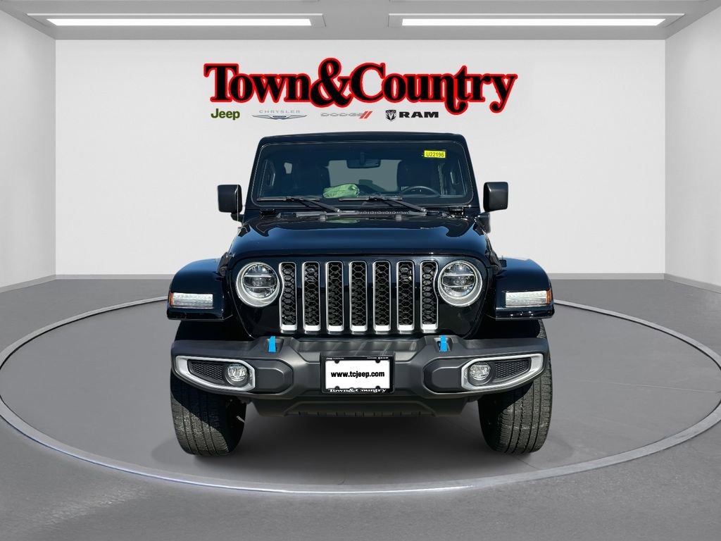 Used 2022 Jeep Wrangler Unlimited Sahara w/ Cold Weather Group image 2