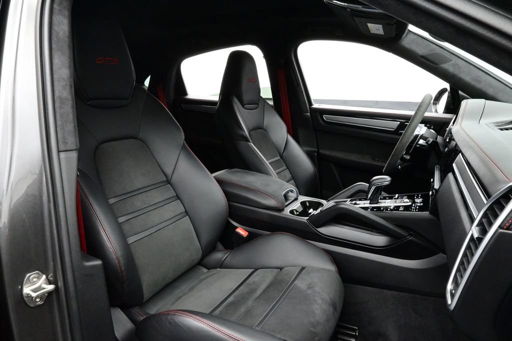 Certified 2023 Porsche Cayenne GTS AWD/4WD image 17