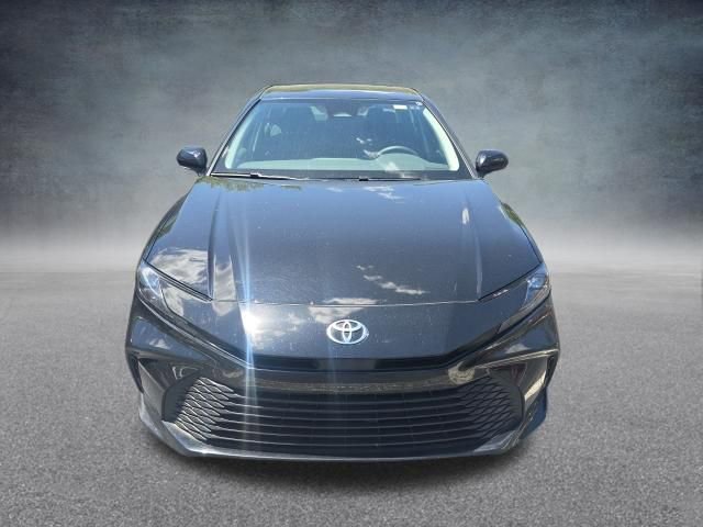 Used 2025 Toyota Camry LE FWD image 9