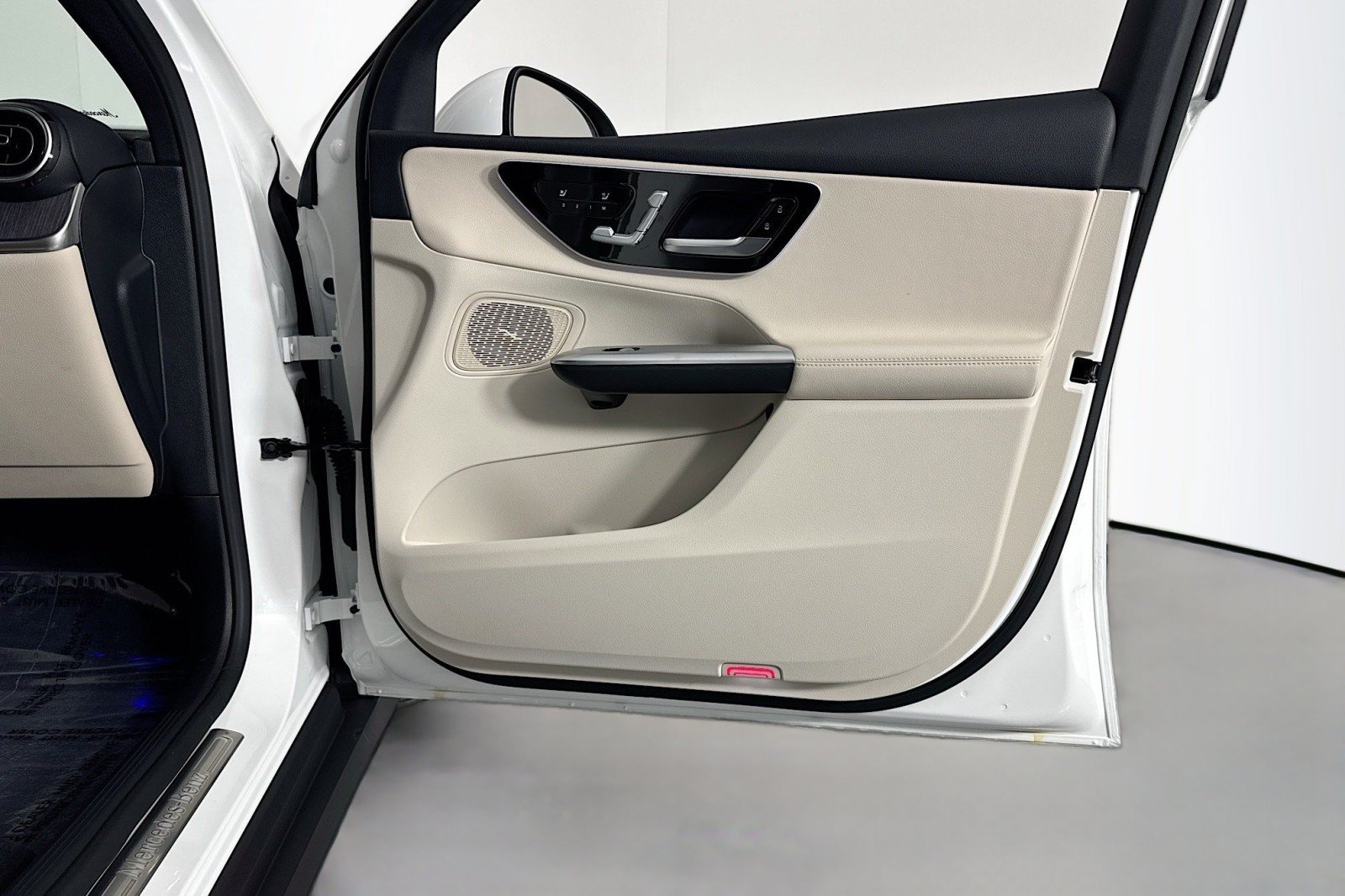 Certified 2026 Mercedes-Benz GLC 300 image 24