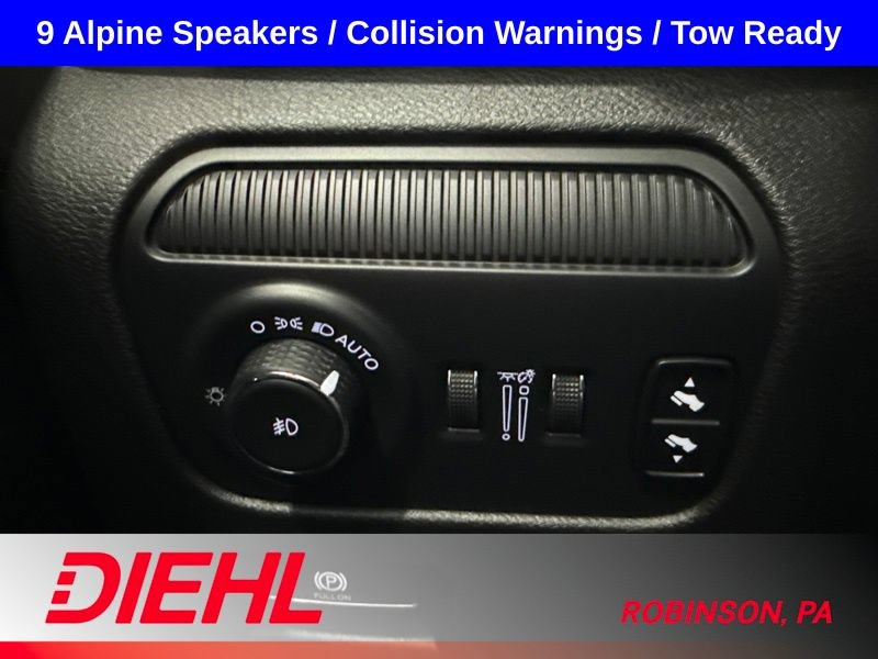 Used 2024 Jeep Wagoneer Series II AWD/4WD image 30