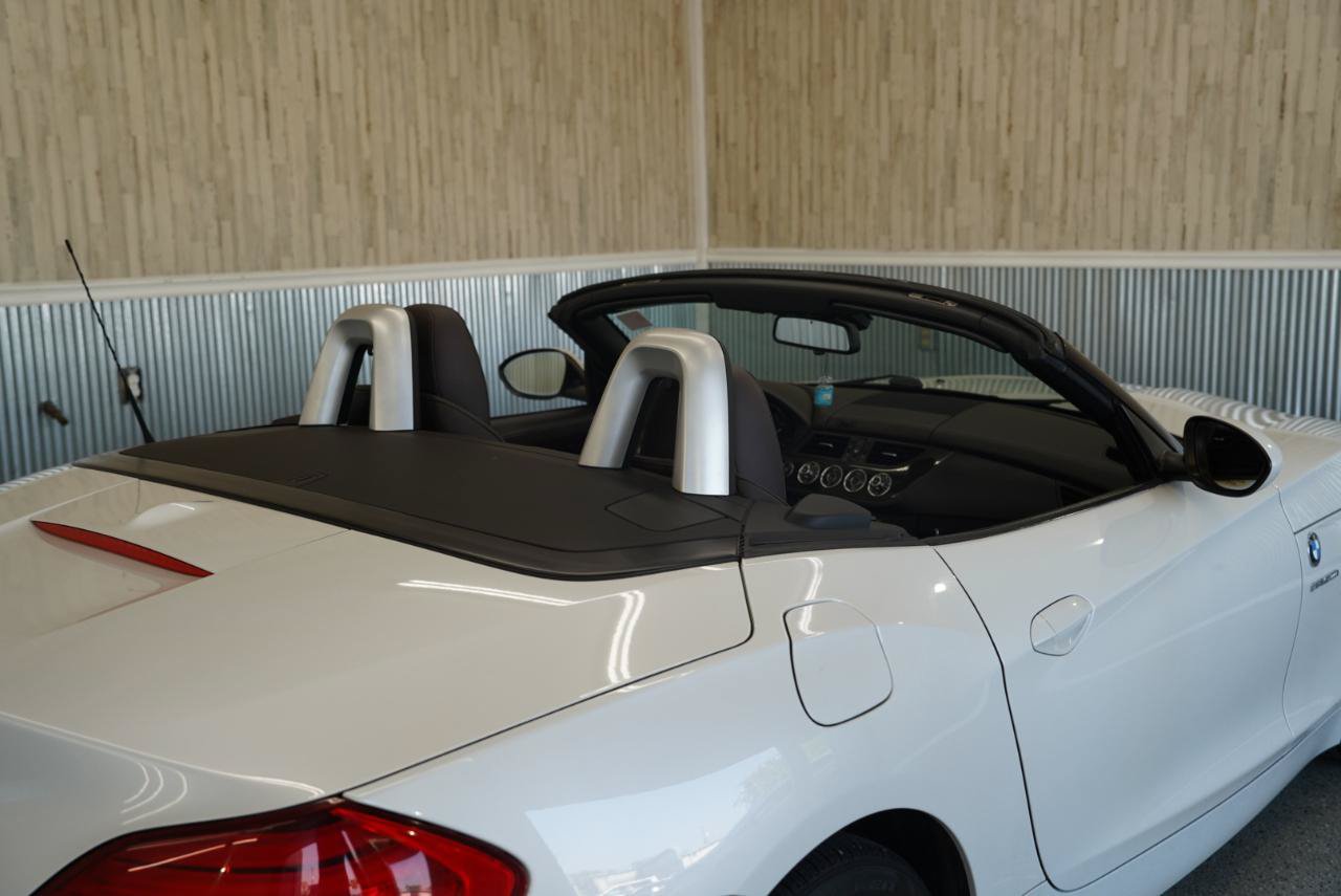 Used 2012 BMW Z4 sDrive28i RWD image 12