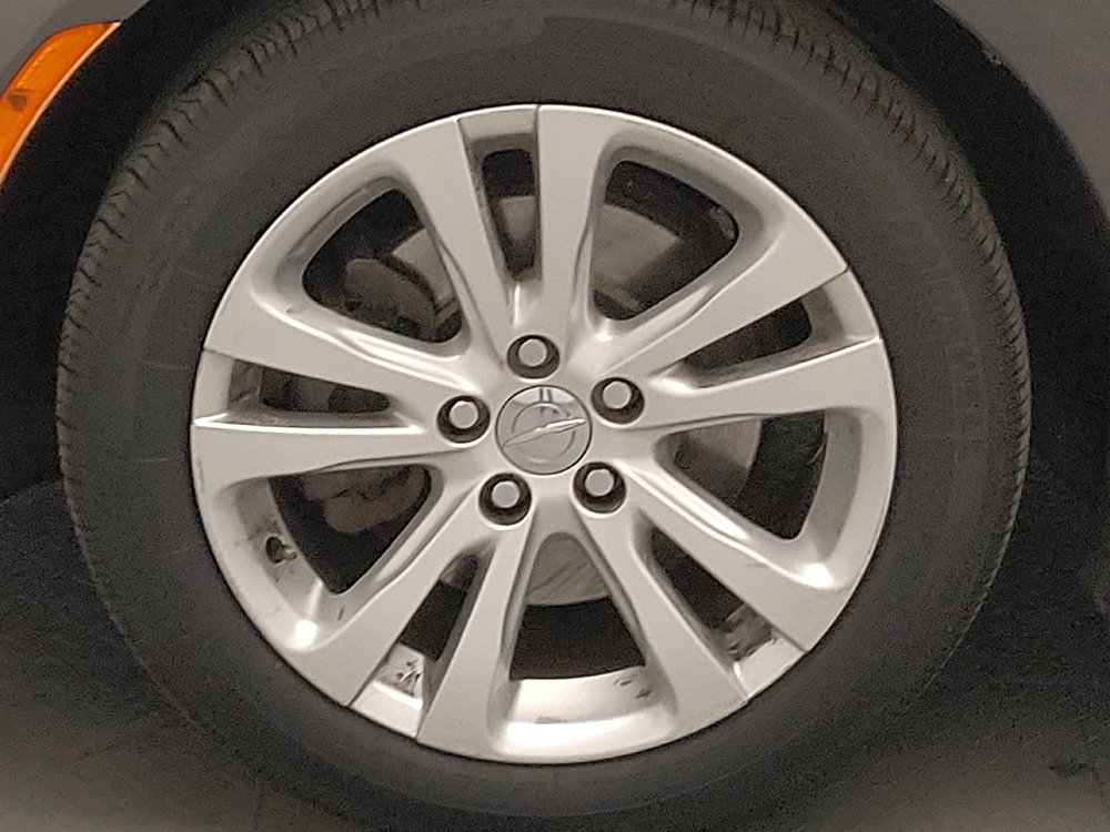 Used 2016 Chrysler 200 Limited image 31