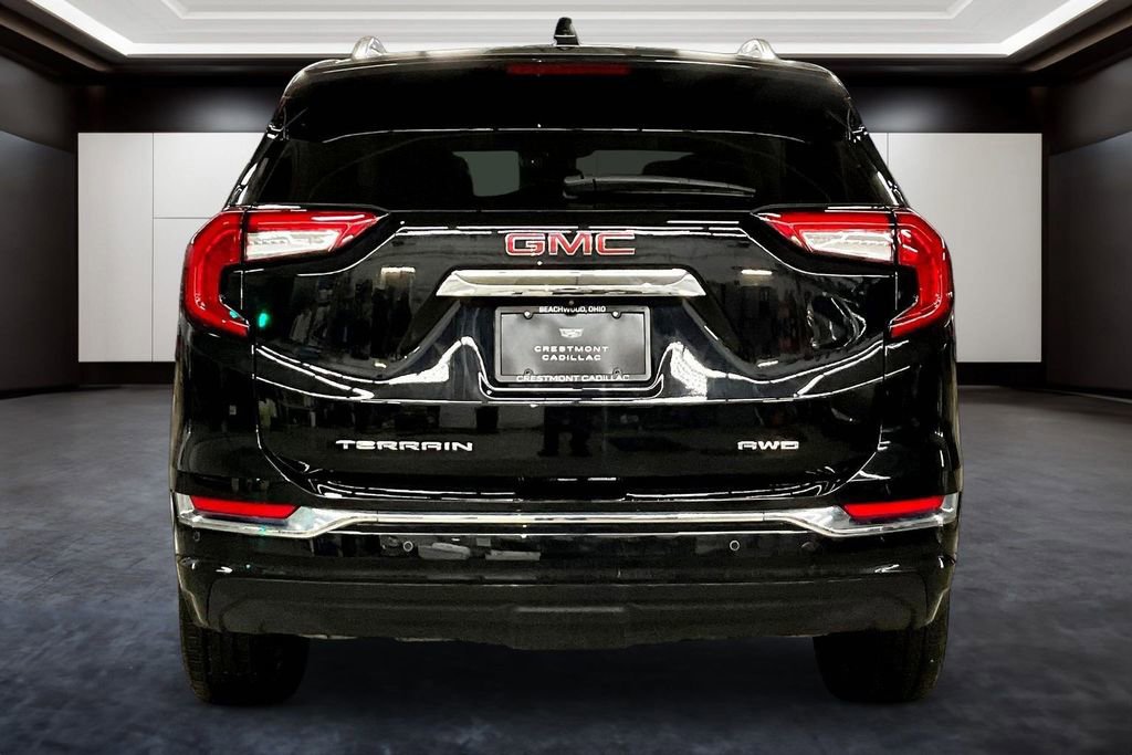 Used 2024 GMC Terrain Denali w/ Black Diamond Edition AWD/4WD image 5