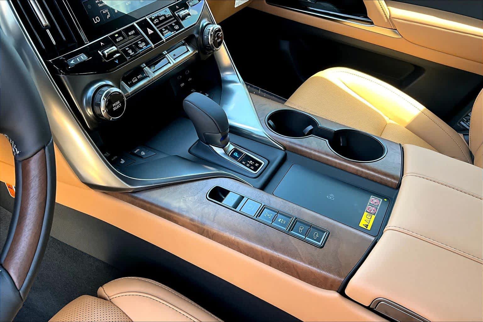 New 2026 Lexus LX 700h Luxury AWD/4WD image 7