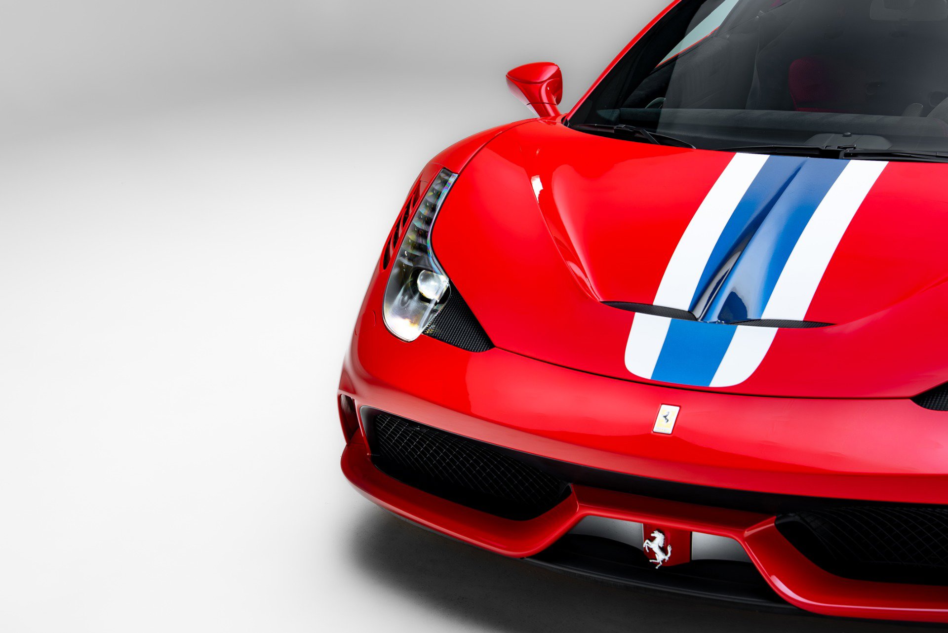 Used 2015 Ferrari 458 Speciale Coupe RWD image 17