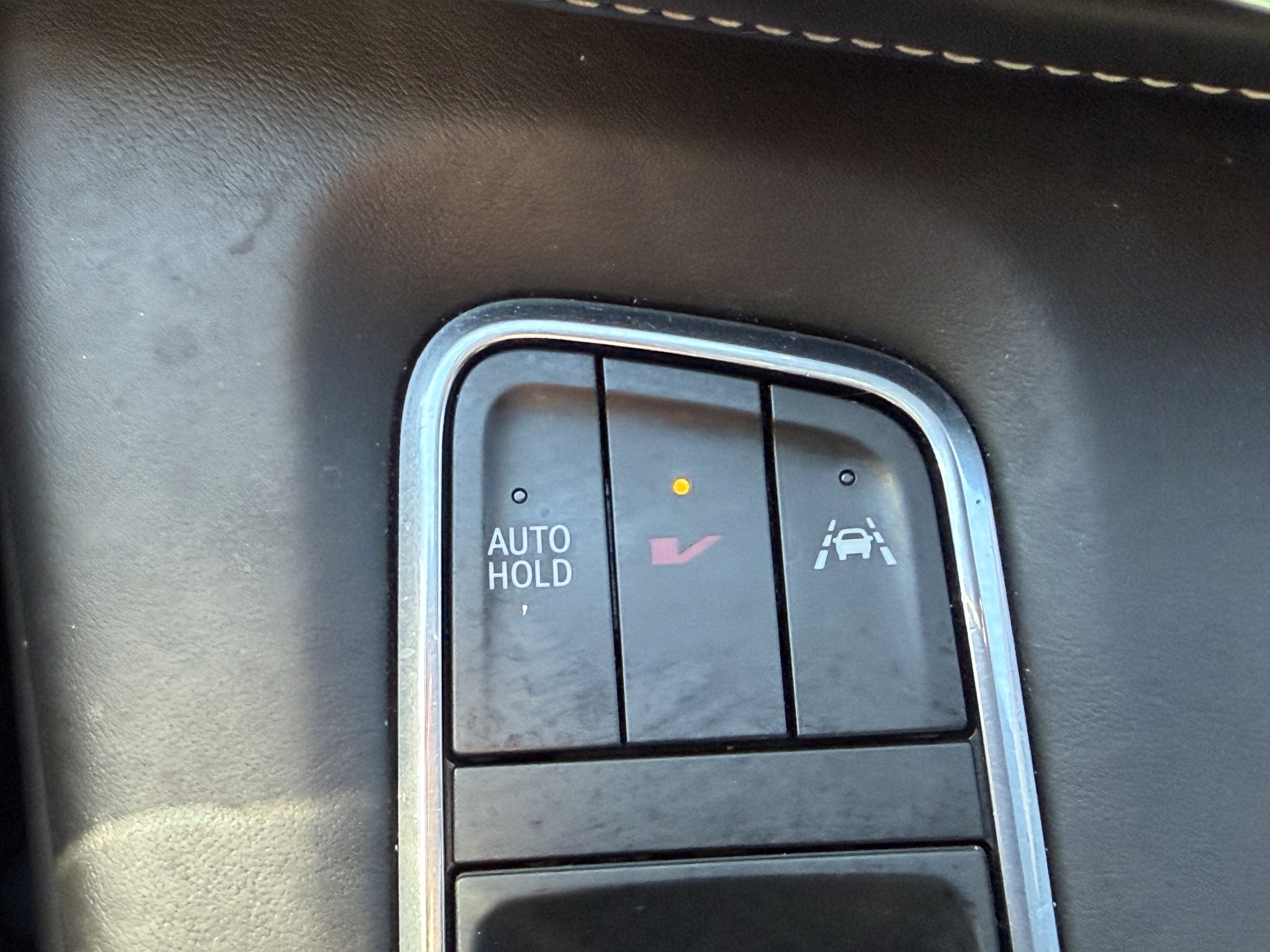 Used 2023 Cadillac Escalade ESV V image 17