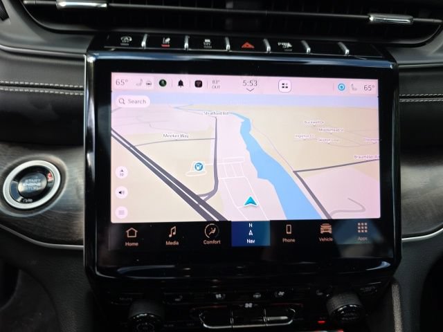 Used 2025 Jeep Grand Cherokee Limited w/ Luxury Tech Group II AWD/4WD image 14