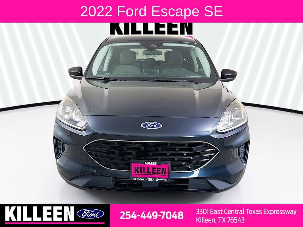 Used 2022 Ford Escape SE w/ SE Sport Appearance Package FWD image 2