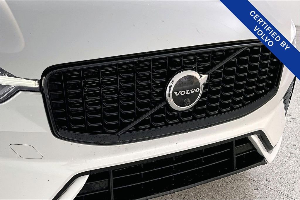 Used 2023 Volvo XC60 B5 Ultimate w/ Protection Package Premier image 37