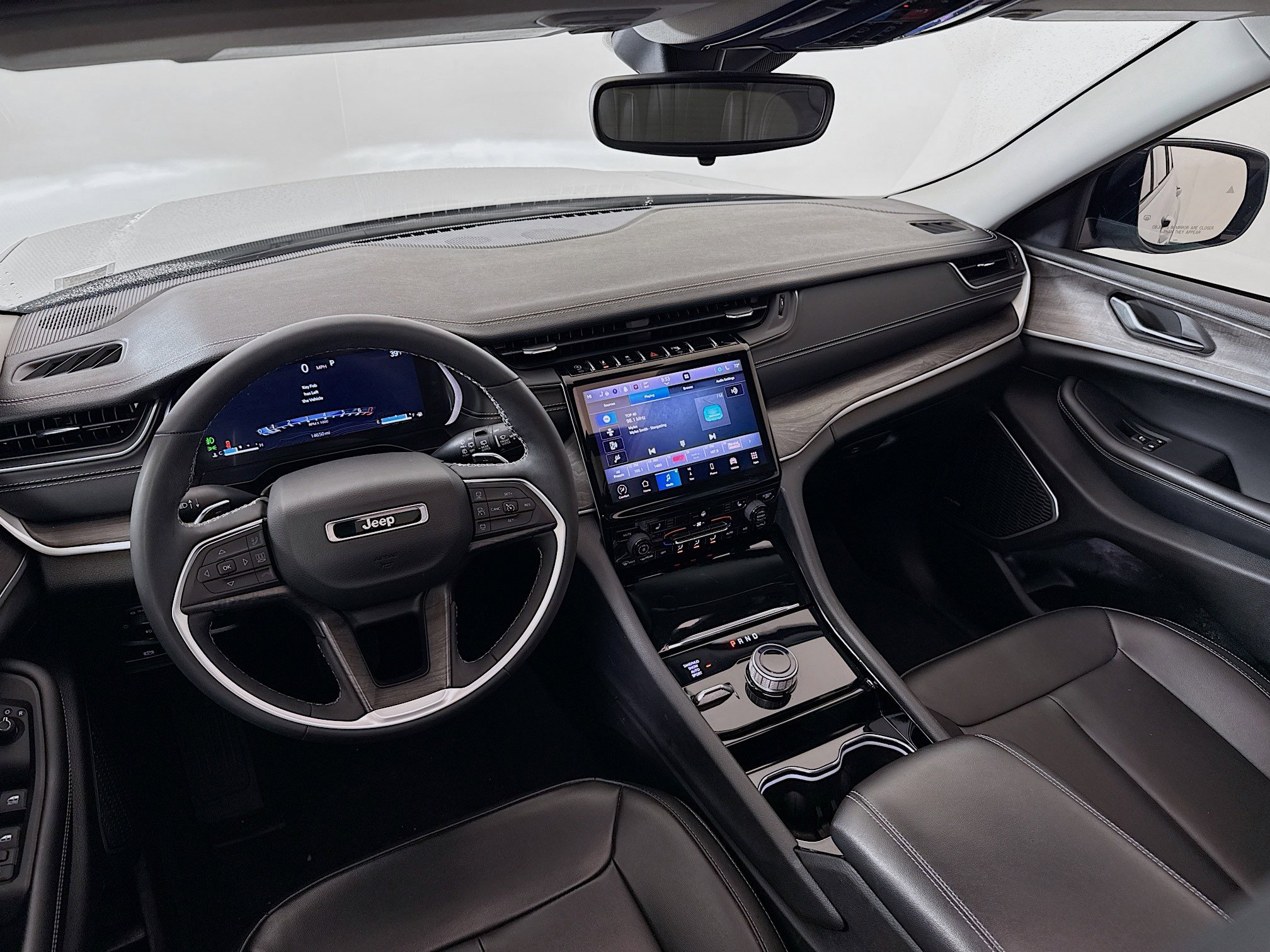 Used 2023 Jeep Grand Cherokee L Limited image 25