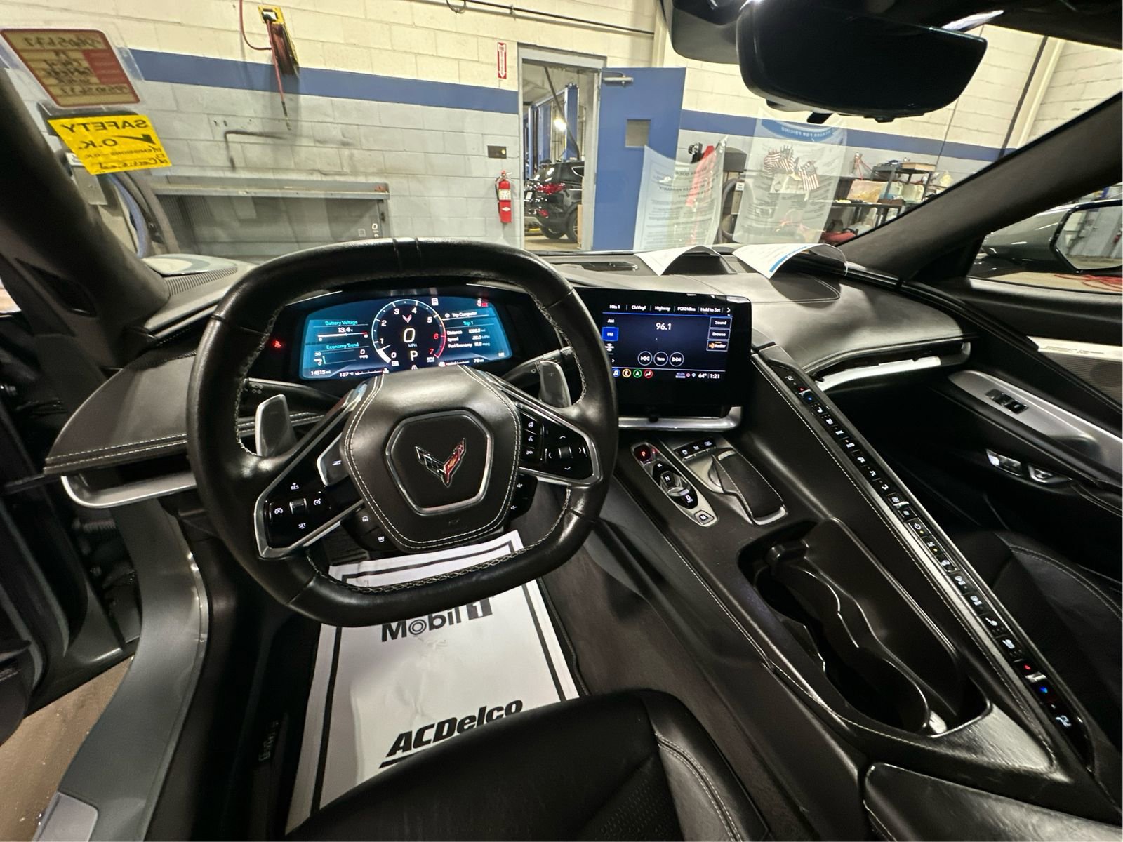 Certified 2023 Chevrolet Corvette Stingray Premium Cpe w/ Z51 Performance Package image 25