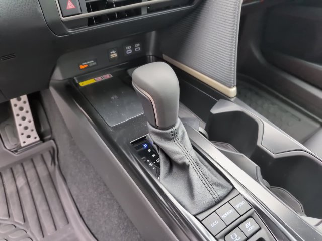 Used 2026 Toyota Camry SE w/ Multimedia Upgrade Package FWD image 20