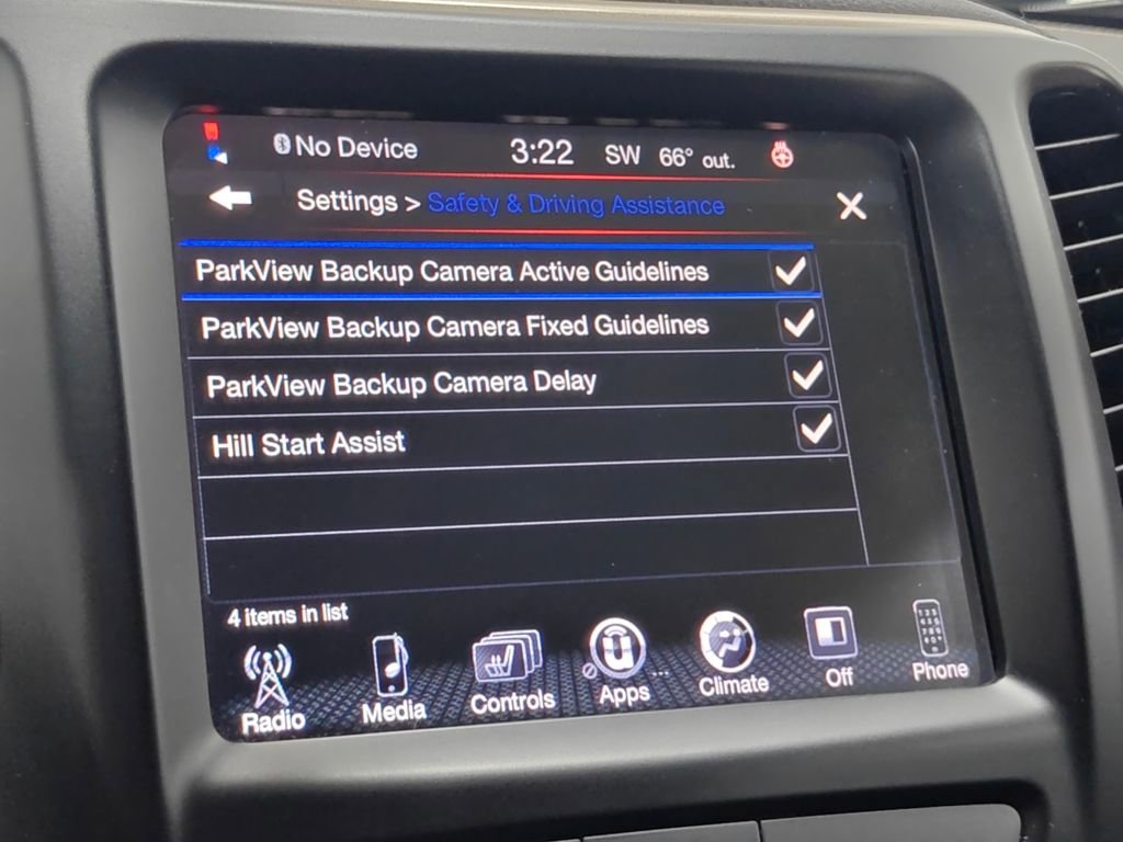 Used 2017 Jeep Cherokee Latitude w/ Cold Weather Group image 37