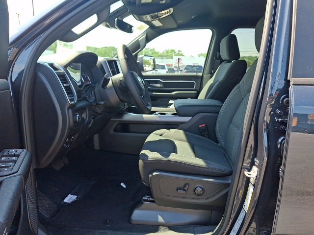 New 2026 RAM 1500 4x4 Crew Cab image 13