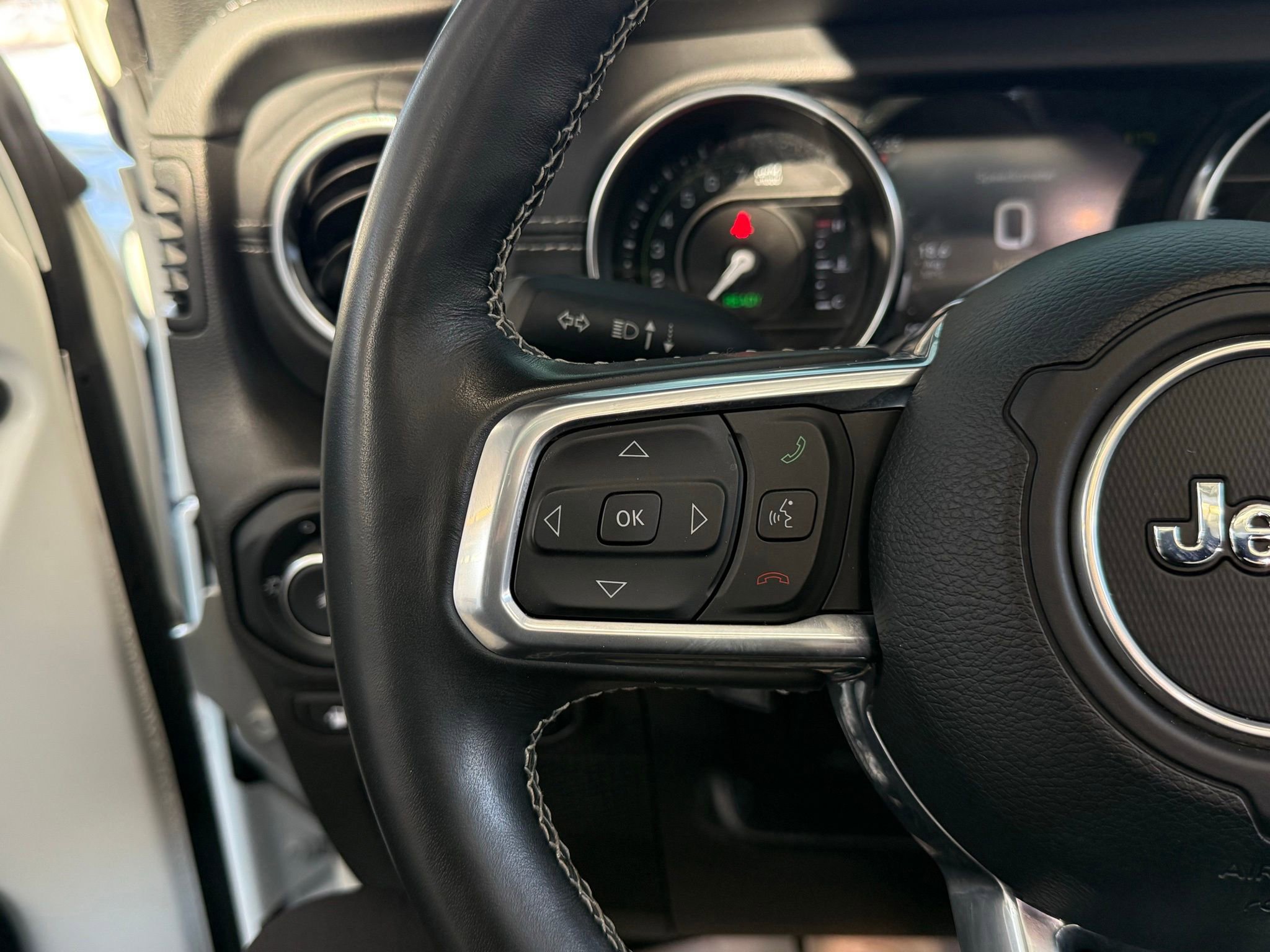 Used 2022 Jeep Wrangler Unlimited Sahara w/ Cold Weather Group image 51