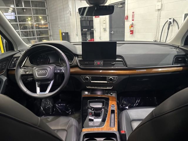 Used 2023 Audi Q5 2.0T Premium w/ Convenience Package image 32