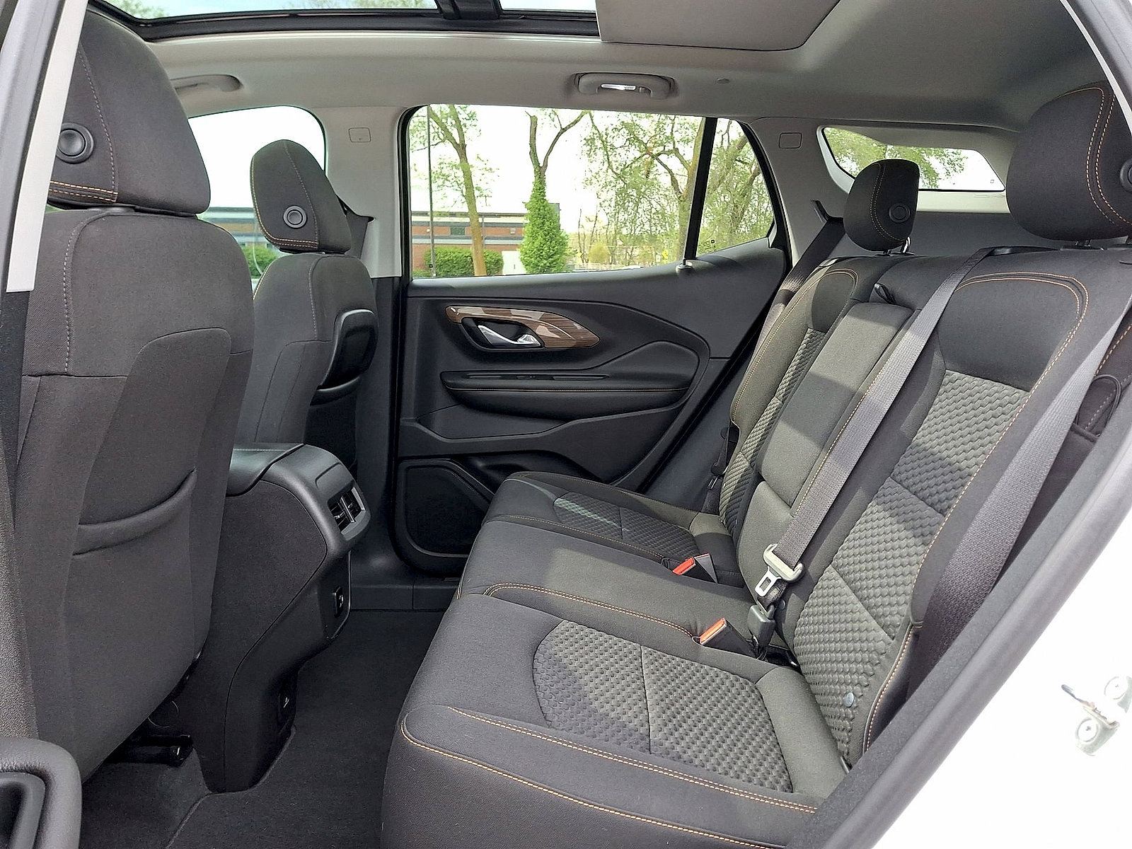 Used 2018 GMC Terrain SLE w/ GMC Pro Grade Package AWD/4WD image 20