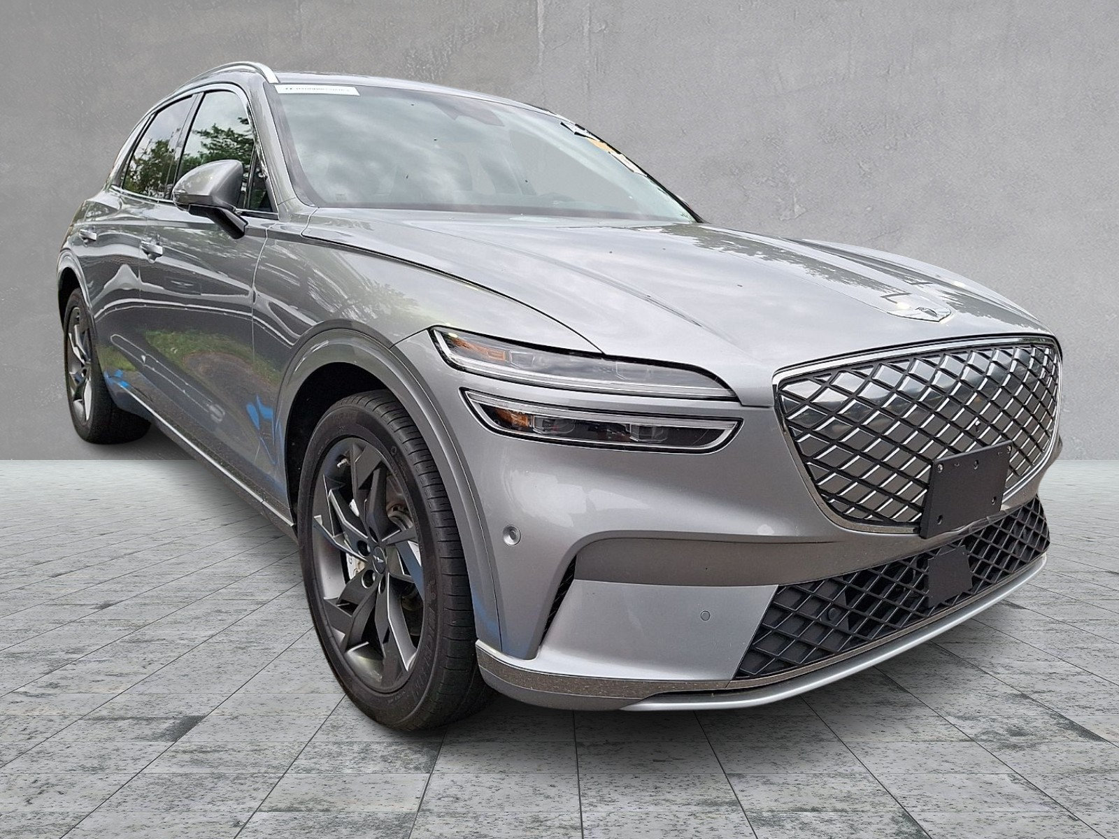 Used 2023 Genesis Electrified GV70 w/ Prestige Package AWD/4WD video 1