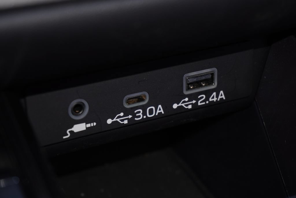 Used 2025 Subaru Outback Premium w/ Popular Package #1A AWD/4WD image 37