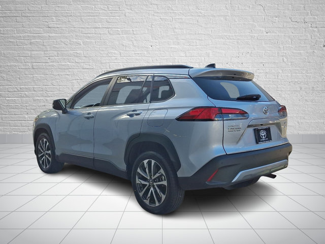 Certified 2025 Toyota Corolla Cross XLE AWD/4WD image 4