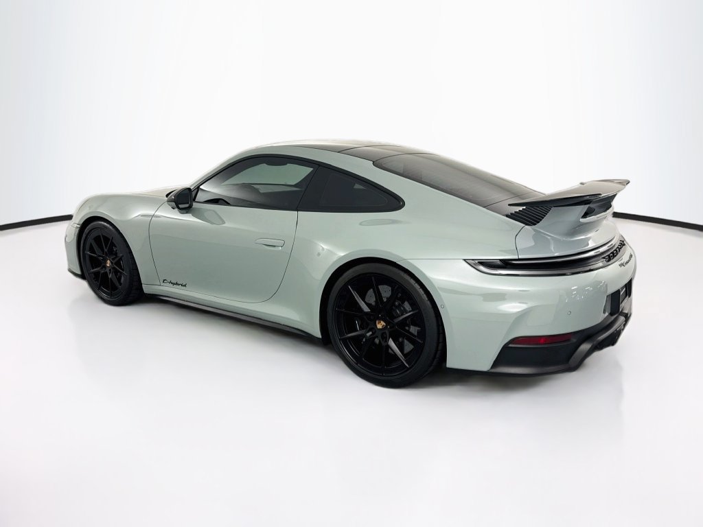 Used 2025 Porsche 911 Carrera 4 GTS AWD/4WD image 34