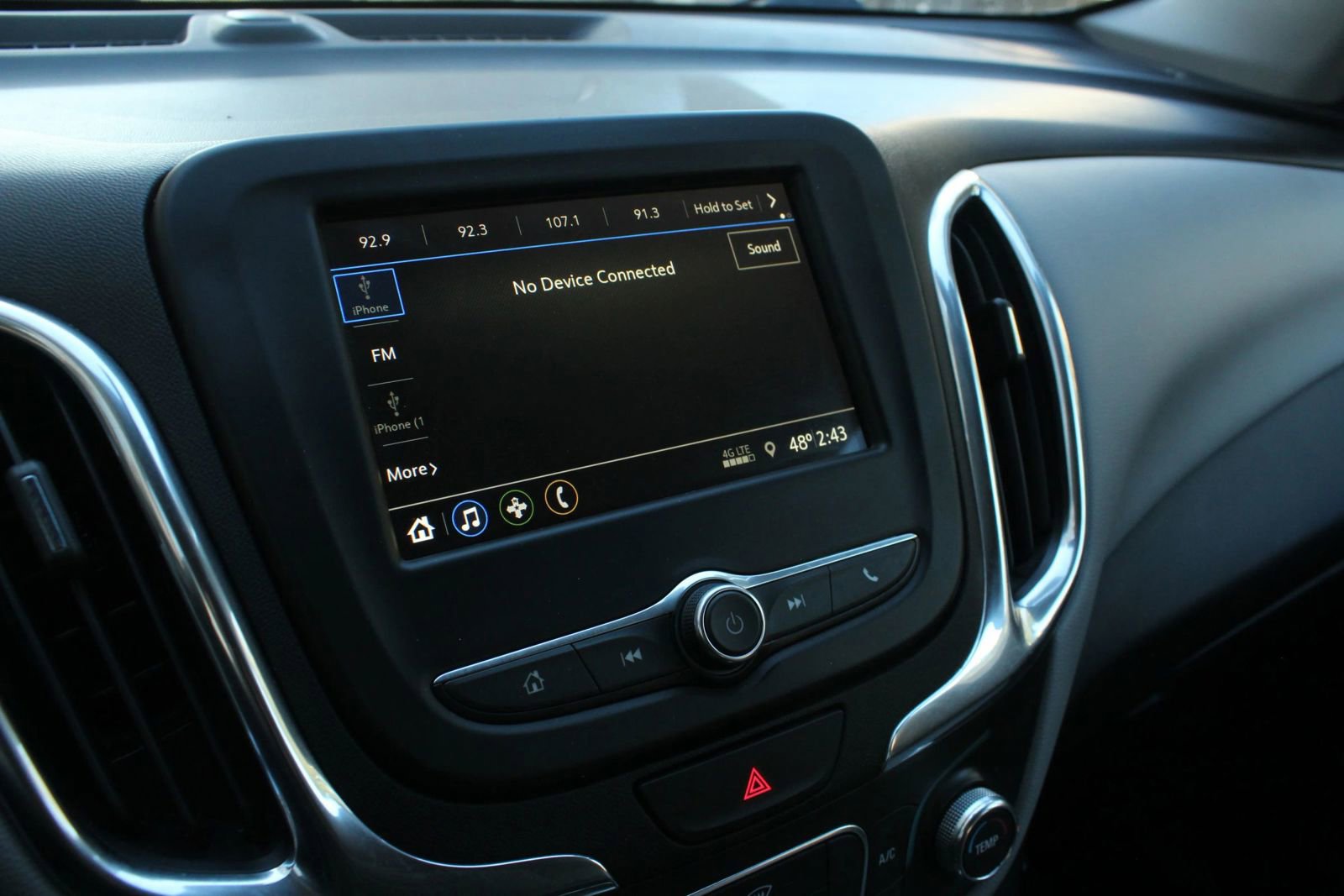 Used 2019 Chevrolet Equinox LS w/ LS Convenience Package AWD/4WD image 23