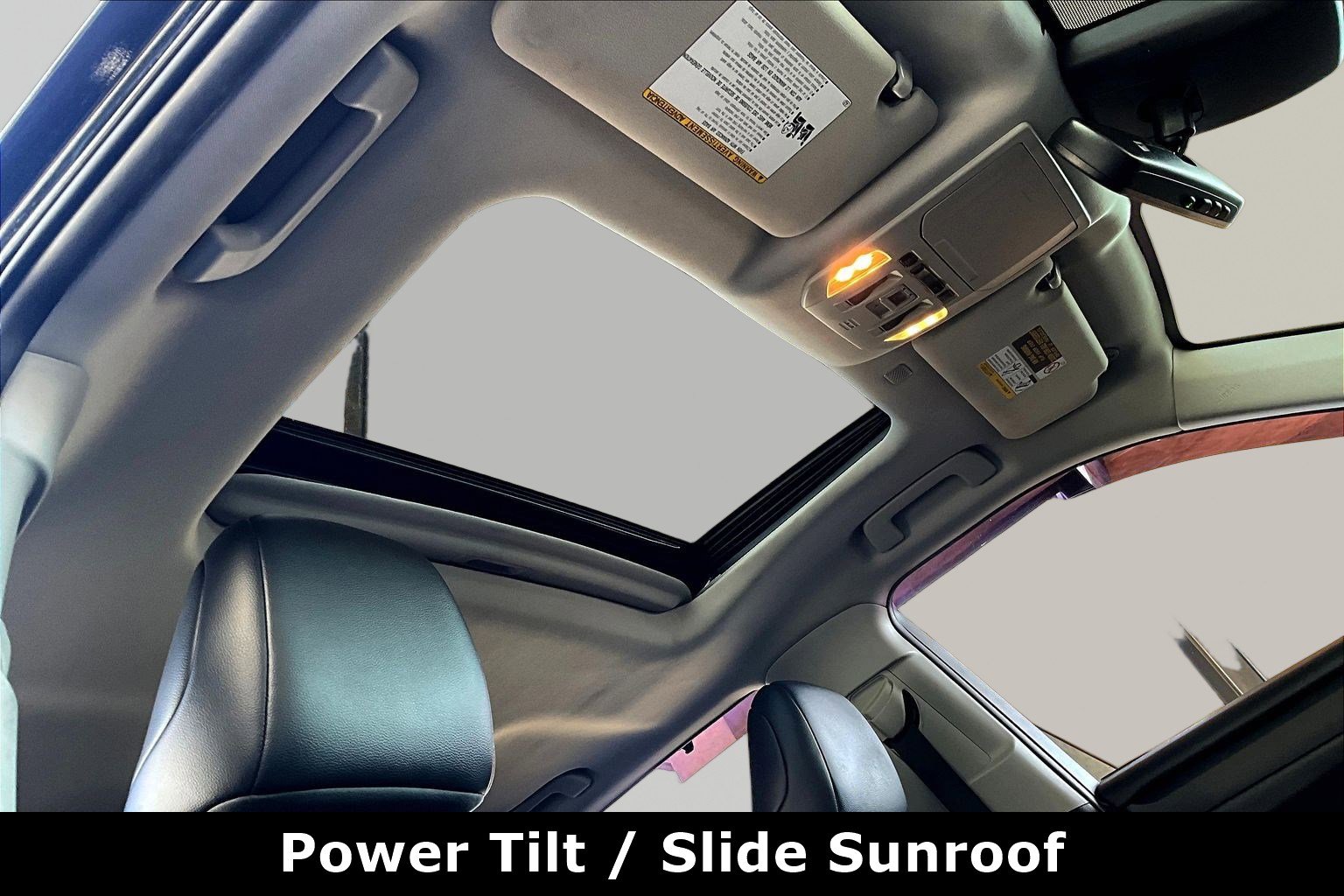 Used 2021 Toyota Highlander XLE image 28