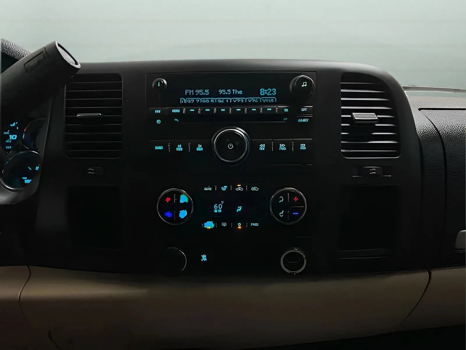 Used 2011 Chevrolet Silverado 1500 LT w/ All-Star Edition RWD image 18
