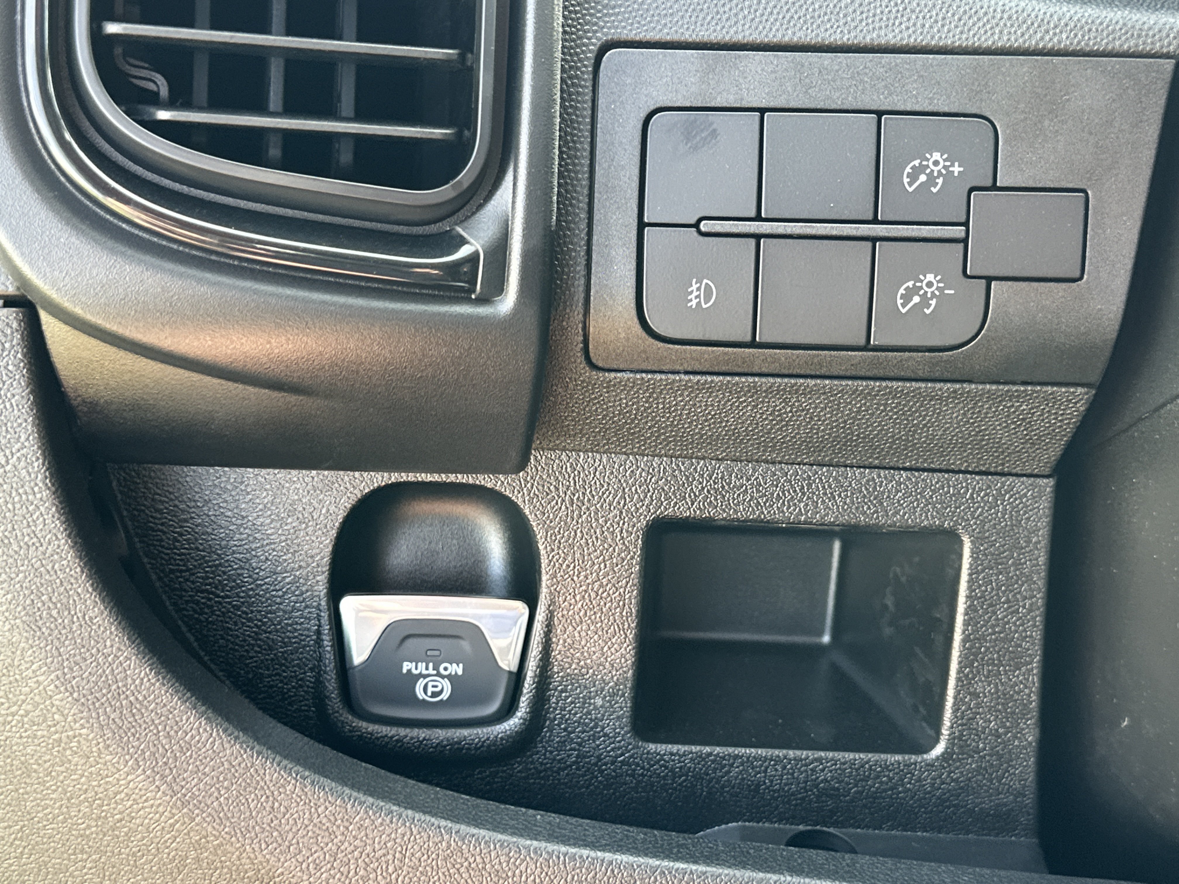 New 2026 RAM ProMaster 3500 w/ Premium Convenience Group FWD image 14