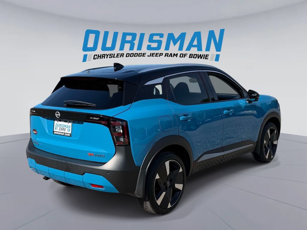 Used 2025 Nissan Kicks SR w/ Illumination Package AWD/4WD image 2
