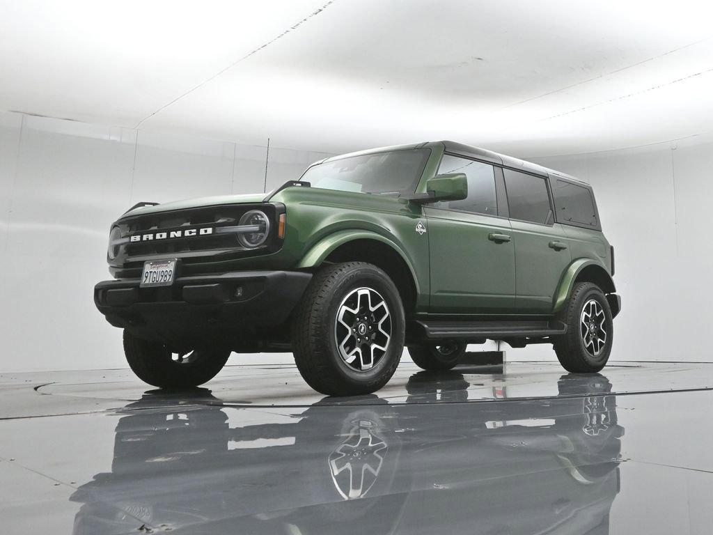 Used 2025 Ford Bronco Outer Banks AWD/4WD image 47