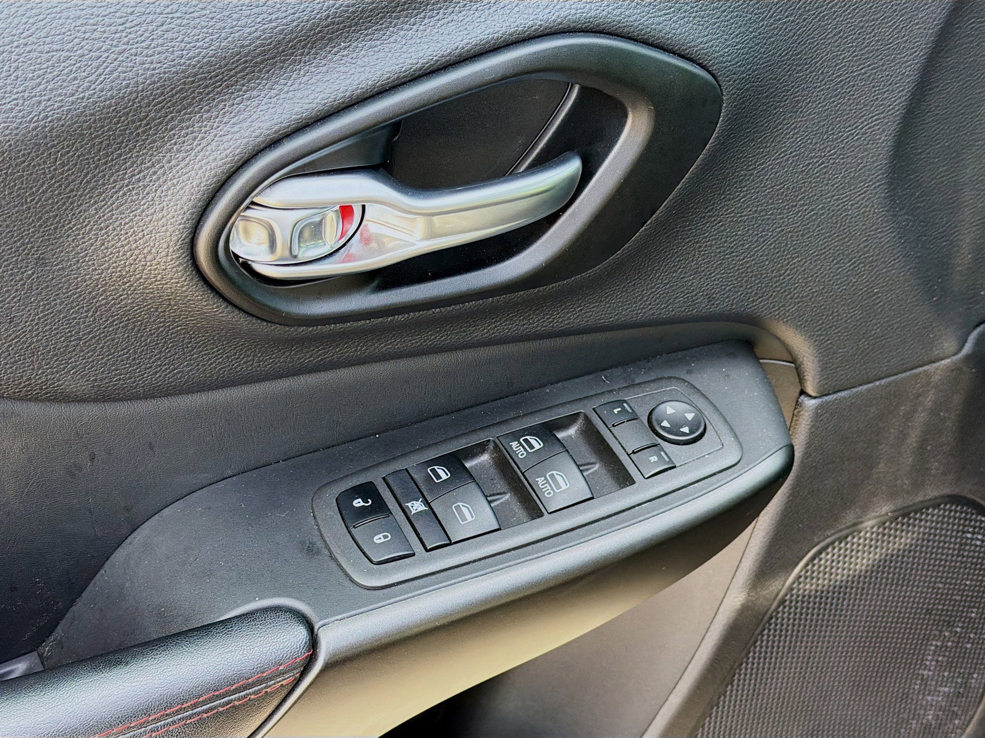 Used 2022 Jeep Cherokee Trailhawk w/ Sound & Nav Group image 22