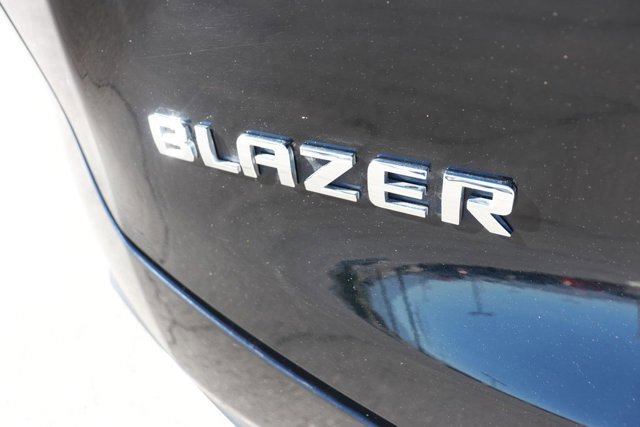 Used 2025 Chevrolet Blazer LT FWD image 6