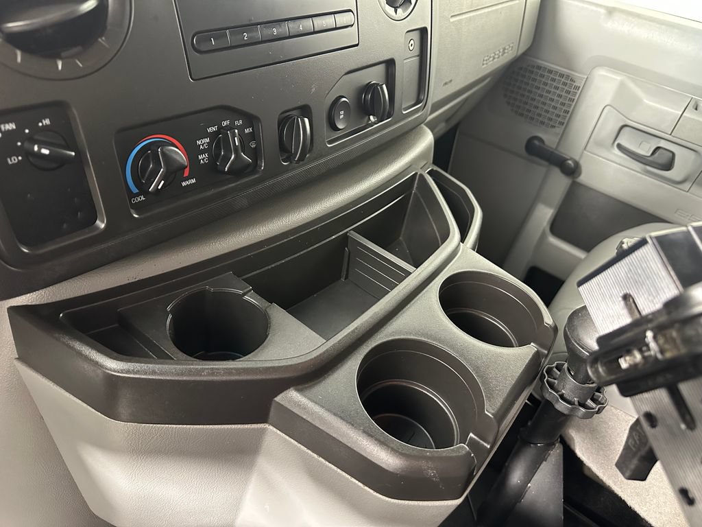 Used 2014 Ford E-150 and Econoline 150 RWD image 24
