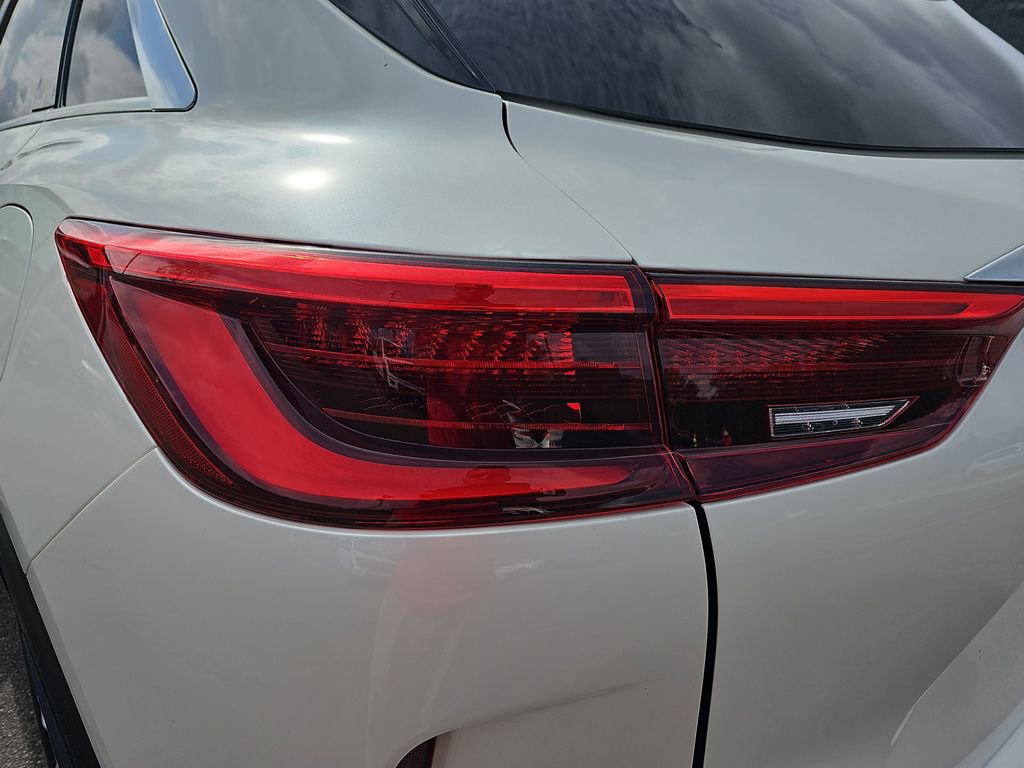 Used 2019 INFINITI QX50 Luxe w/ Navigation Package image 38