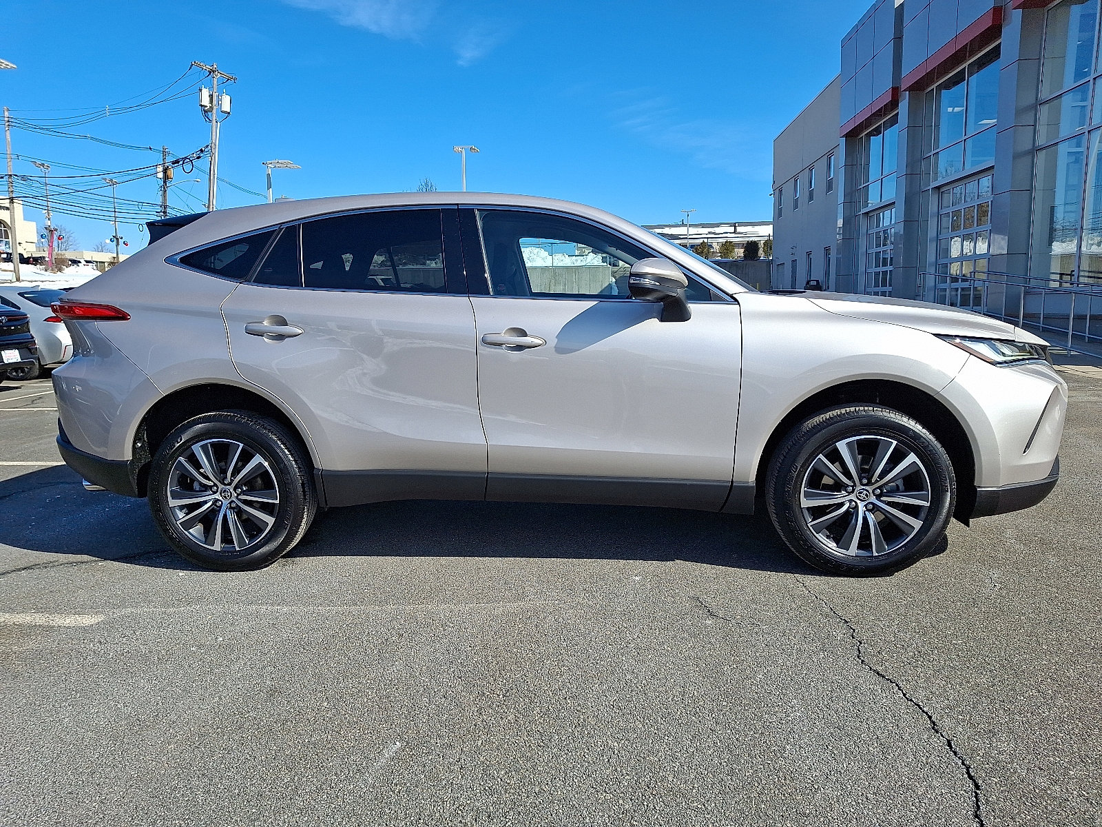 Certified 2023 Toyota Venza LE image 7