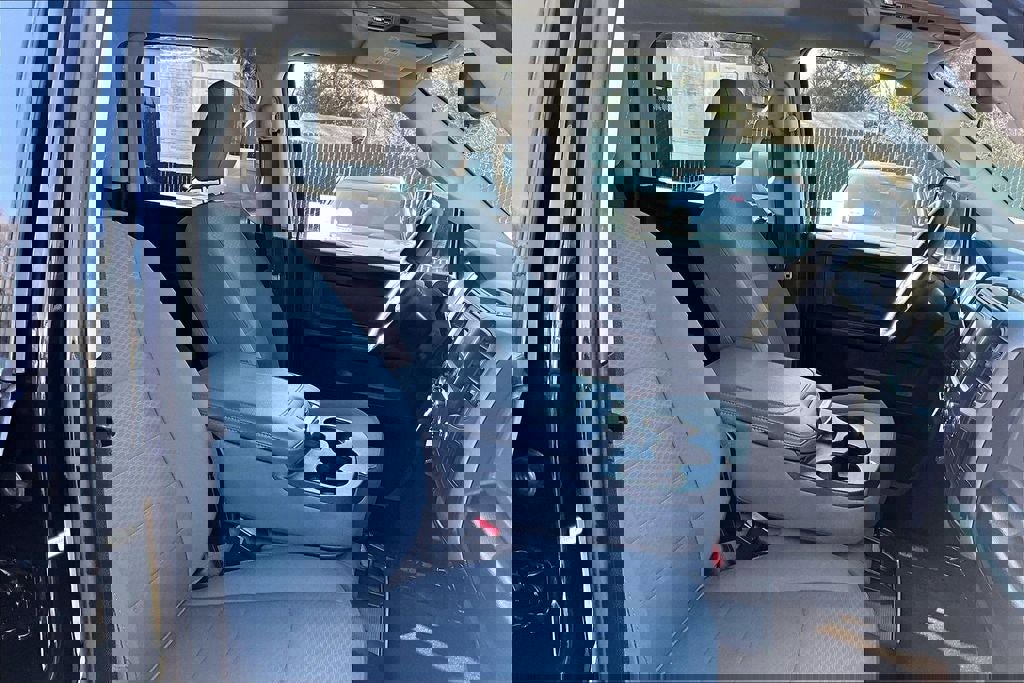 Used 2016 RAM 2500 Tradesman w/ Chrome Appearance Group image 6